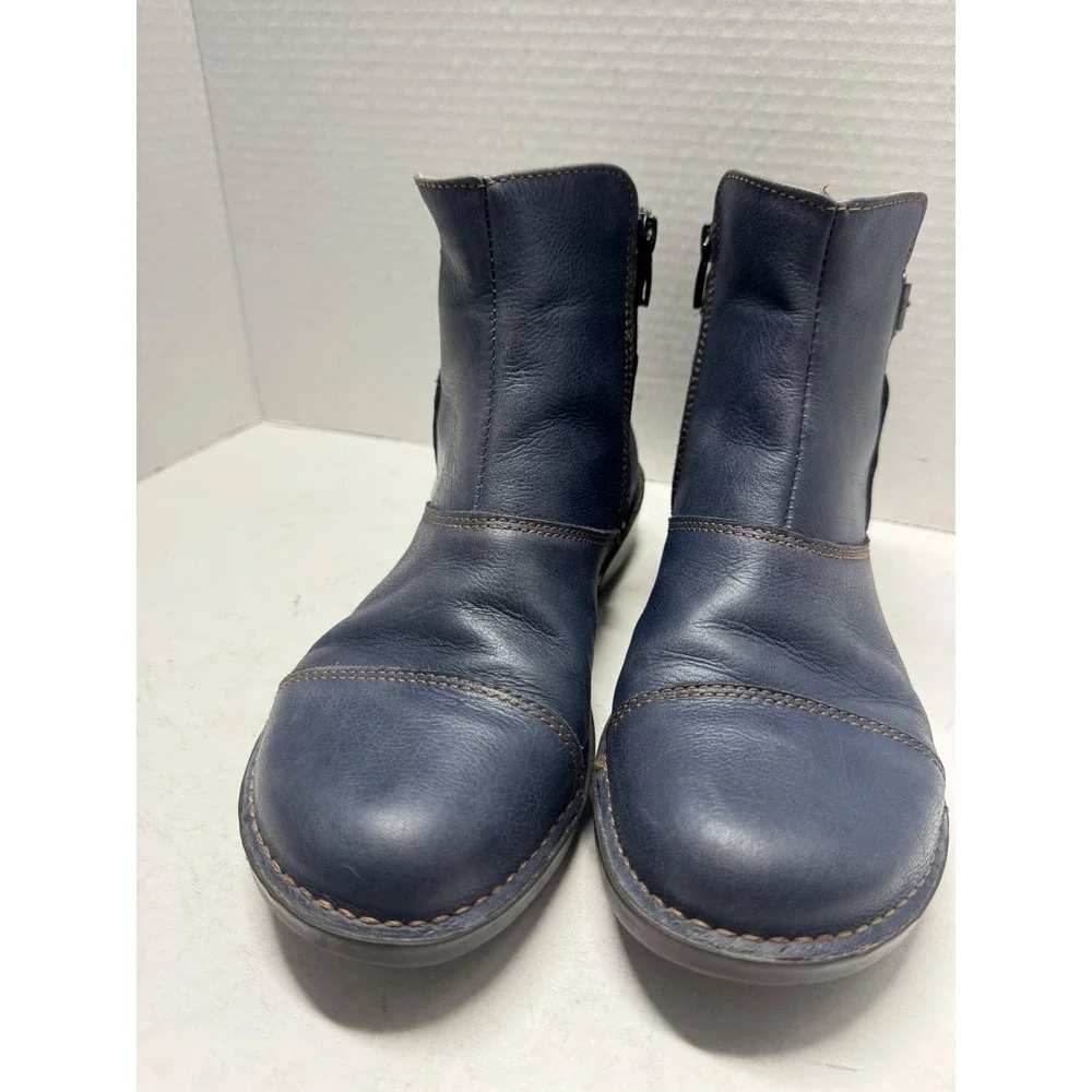 Art Company Navy Leather Ankle Boots Made in Spain Size 39 8.5 Buckle Zip 917